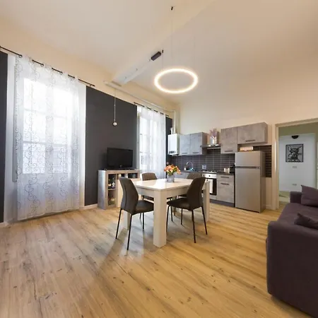 Pitti Apartment Reggio Emilia